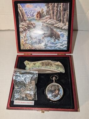 Kodiak Bear With Fish Boot Knife Wooden Case Pocket Watch Chain New Gift Set